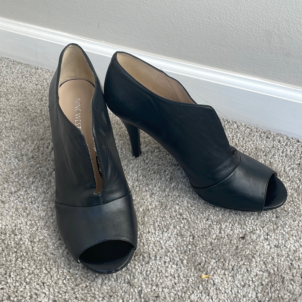 Black Nine West Heel